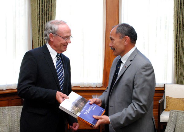 Commission Chairperson Justice Graham Panckhurst hands over the report to the Governor General, Lt Gen Rt Hon Sir Jerry Mateparae.
